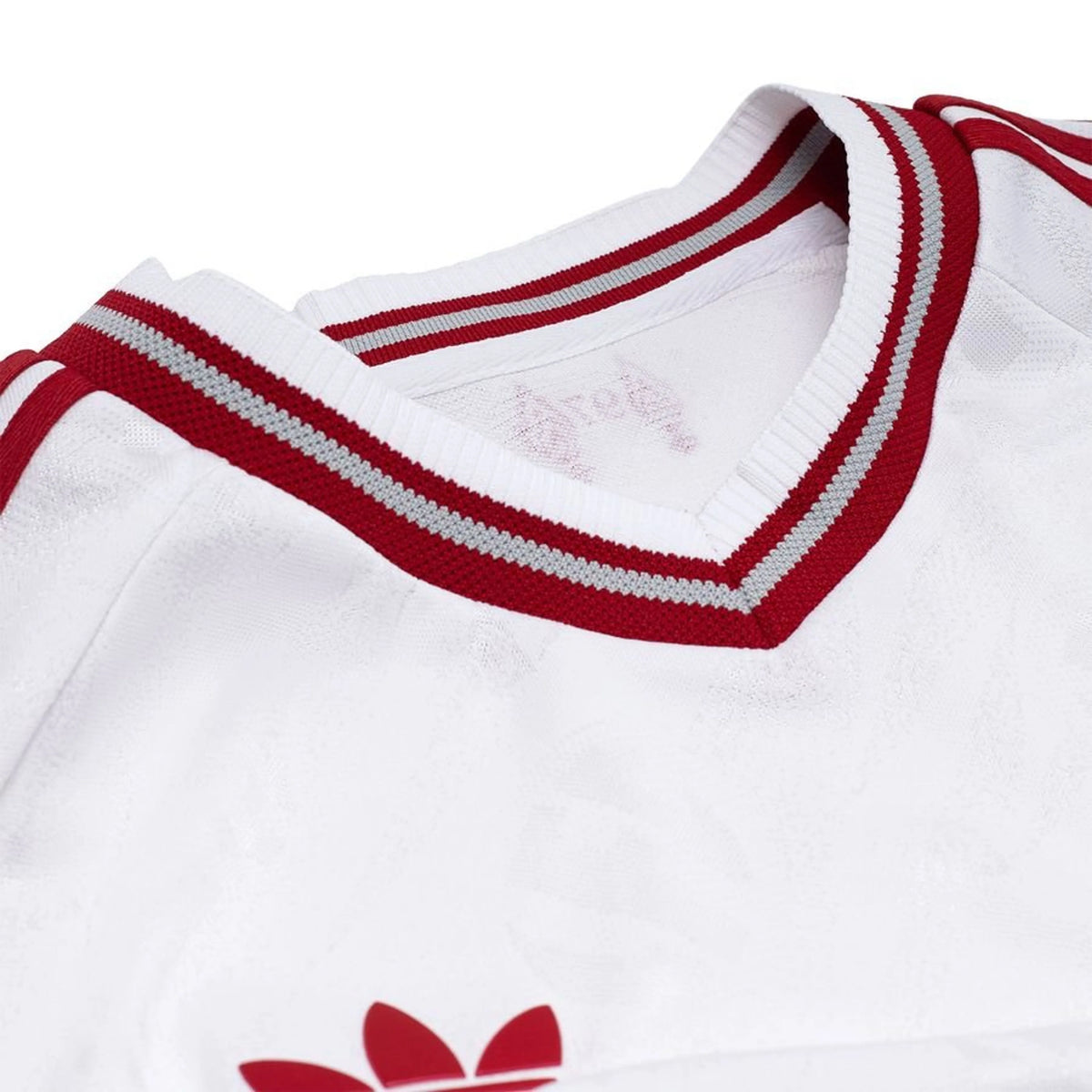 Liverpool 26/27 Alternativa