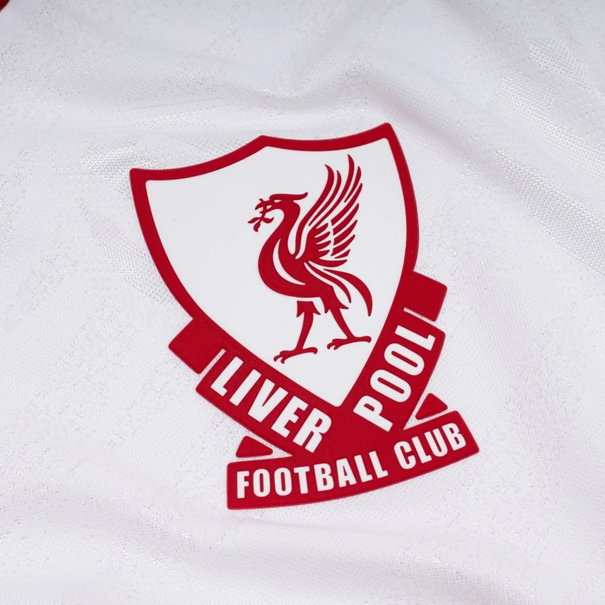 Liverpool 26/27 Alternativa